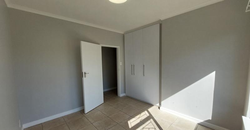 To Let 3 Bedroom Property for Rent in Schoongezicht Western Cape